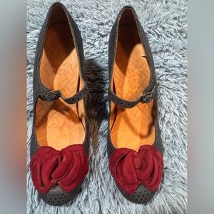 Preowned Chie Mihara Itu Suede Flower Heels In Size 39